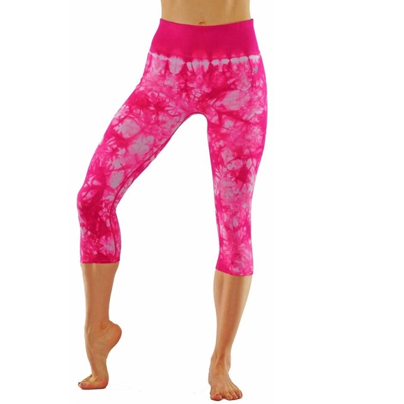 Pants - Capri leggings with marble design yoga pants